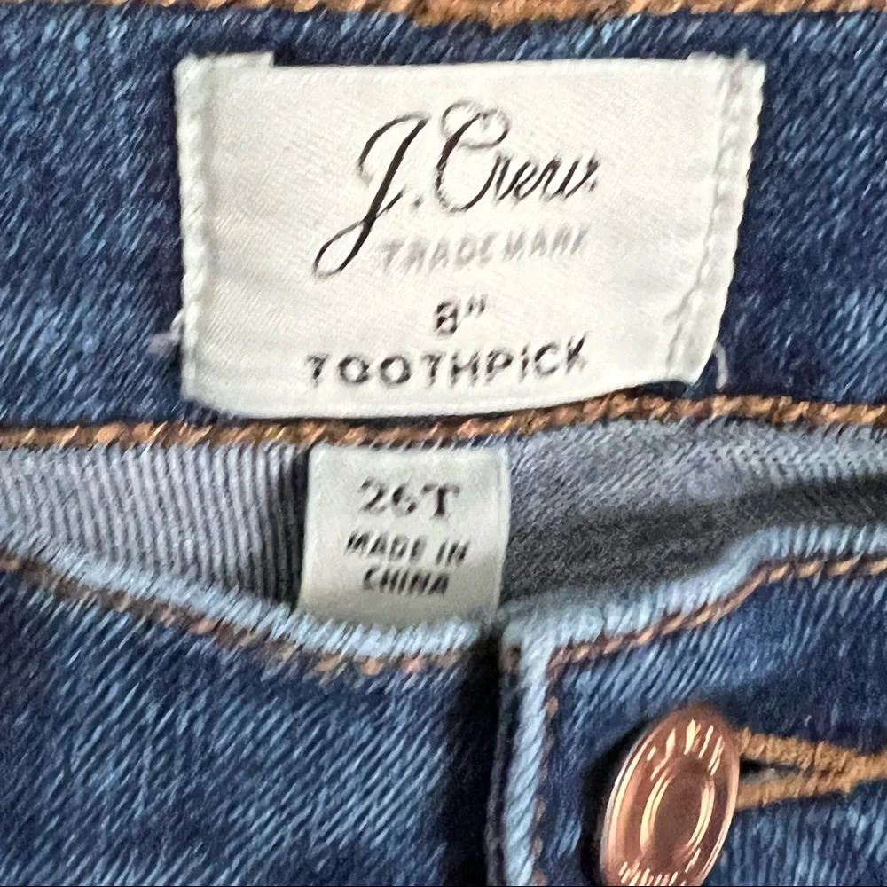 J Crew 8” Toothpick Jeans Sz 26 Tall - Picture 3 of 4